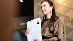 Chủ tịch LĐBĐ Thái Lan bất ngờ ‘quay xe’ với Madam Pang
